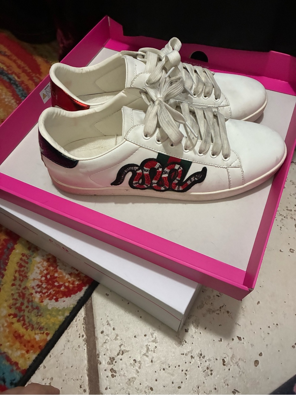 White Men's Low-Top Sneakers with Embroidered Snake Accent